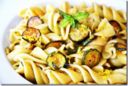 Tortiglioni (Pastificio Carmiano) con zucchine e menta, un po’ siciliani.