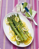 Asparagi al burro profumato di limone.
