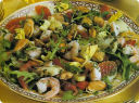 Insalata di scampi, cozze e pompelmo.