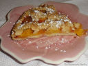 Crostata di pasta frolla con frutta fresca e marmellata