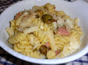 Pasta: fusilli al pesto di sedano e prosciutto
