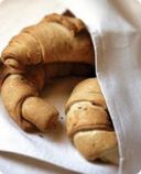 In Trentino, il chifel è un pane che ricorda più o meno la forma di un cornetto.