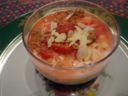 Dolce freddo con yogurt e frutta: yogurt in coppa con fragole