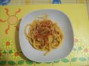 Maccheroni trafilati ai frutti di mare e porro