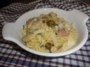 Pasta al pesto di sedano e prosciutto
