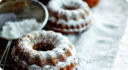 Ciambelline noci e cioccolato fondente.