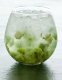 Kiwi kaipiroshka cocktail