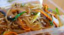 I vermicelli di soia con verdure e gamberi, ecco la ricetta thailandese