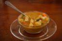 Come fare la zuppa al curry con verdure e carne