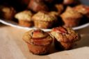 Come fare i muffin con le pesche sciroppate, la ricetta semplice da provare in casa