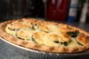 La crostata con zucchine e mozzarella filante, ecco la ricetta facile