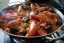 Come fare la paella di pesce con la ricetta dello chef Gordon Ramsay