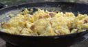 Uova strapazzate con piselli e prosciutto con la ricetta facile