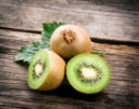 Kiwi: le proprietà, i valori nutrizionali e come usarli in cucina