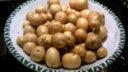 Le patate novelle al sale grosso per un contorno originale