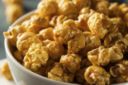 I pop corn al caramello da fare con la ricetta per la merenda