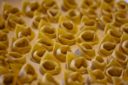 I tortellini in crosta di pasta sfoglia per stupire gli ospiti a Natale
