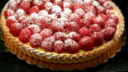 La crostata ai lamponi e crema chantilly per il dessert di fine pasto