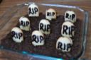 La ricetta delle lapidi di Halloween per dei biscotti spaventosi