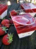 Yogurt con fragoline di bosco e crema di fragole