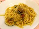 Ricetta facile primo: pasta con vongole e peperoncino
