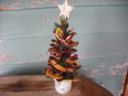 Albero di Natale con frutta e spezie