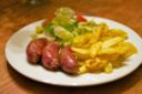Patate in padella croccanti con salsiccia, la ricetta facile