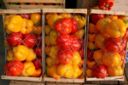 I peperoni al forno: i trucchi per spellarli velocemente e senza bruciarsi
