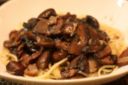 Come fare la pasta con i funghi freschi, secchi o surgelati