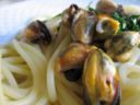 Primi piatti d'estate: spaghetti misto mare con menta e basilico