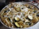 La ricetta della pasta con zucchine e zafferano per un primo piatto fresco