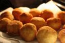 Ecco la ricetta degli arancini di riso al burro e al ragù