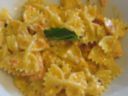 Ecco le farfalle al salmone con la ricetta semplice