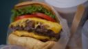 Ricette cinema: il cheesburger deluxe di Erin Brockovic