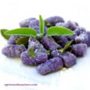 Gli gnocchi viola al burro e salvia