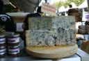 Ricette stuzzichini: crostini al gorgonzola con semi di papavero