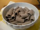Ricette primi pasta: maccheroni al cacao con le mandorle
