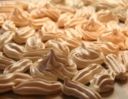 Ricetta dolce: Meringhe alle more