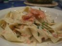Pappardelle al salmone e pistacchio, la ricetta