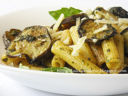 Ziti con melanzane, pinoli e pecorino