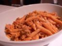 Ricette primi: penne con patate e salsiccia