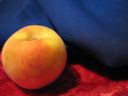 Ricette estive: insalata fredda di polpo, pesche e cetrioli