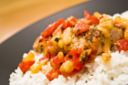 Ricetta facile: riso con mais, pomodorini e pesce bianco