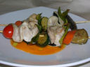 Spiedini di feta al porto e verdure