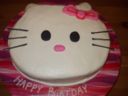 Torte di Hello Kitty con decorazioni in pasta di zucchero