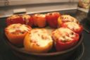 Peperoni ripieni con uova e formaggio filante