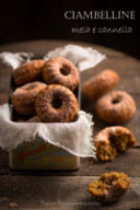 Ciambelline alla mela e cannella - Cinnamon and apple donuts