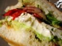 Sandwich con avocado e brie, il panino da portare in ufficio