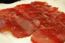 Antipasti veloci di bresaola con pompelmo e formaggio, leggeri e sfiziosi