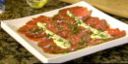 Carpaccio di manzo con erbe in salsa di yogurt